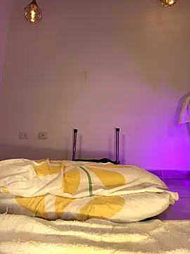 Snapshot of hade_rosse chatting on October 18, 2025, 1:12 pm hade rosse online show from October 18, 2025, 1:12 pm