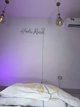 Snapshot of hade_rosse chatting on May 19, 2026, 2:01 pm hade rosse online show from May 19, 2026, 2:01 pm