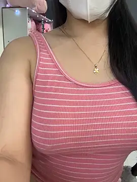 Snapshot of Donna11 chatting on September 16, 2025, 5:19 am Donna11 online show from September 16, 2025, 5:19 am