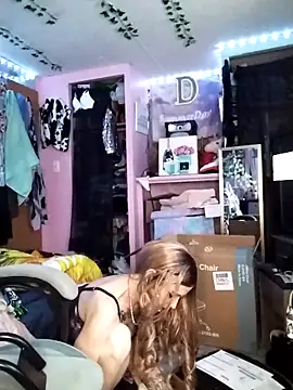 Purple2StayThnxx online show from February 25, 2026, 5:28 am