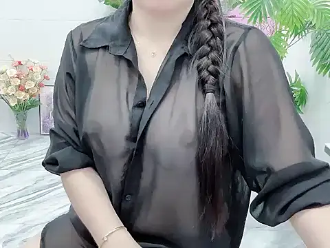 Snapshot of Lyly-2k5 chatting on January 19, 2026, 1:37 pm Lyly-2k5 online show from January 19, 2026, 1:37 pm