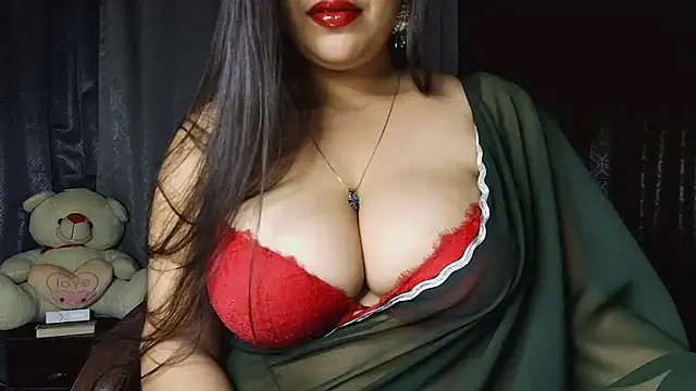 MissNasha online show from May 27, 2026, 2:03 pm