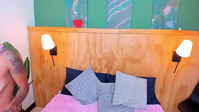 Snapshot of milavega_ chatting on October 21, 2025, 12:28 pm milavega online show from October 21, 2025, 12:28 pm