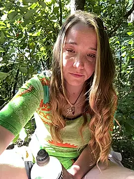 Snapshot of sashapulse chatting on October 13, 2025, 7:03 pm sashapulse online show from October 13, 2025, 7:03 pm