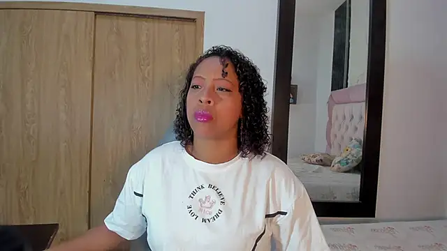 Snapshot of Faver_ chatting on November 8, 2025, 11:54 am Faver online show from November 8, 2025, 11:54 am