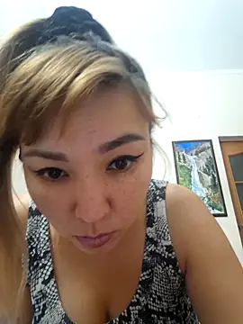 Snapshot of HellaWerlous chatting on September 13, 2025, 6:40 pm HellaWerlous online show from September 13, 2025, 6:40 pm