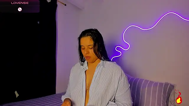 Dilan and Mia online show from May 23, 2026, 10:47 pm