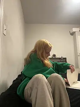 Snapshot of SeccySerena chatting on February 20, 2026, 4:51 pm SeccySerena online show from February 20, 2026, 4:51 pm