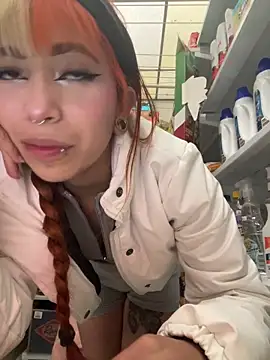 Snapshot of Sallem_Pink chatting on March 14, 2026, 11:15 am Sallem Pink online show from March 14, 2026, 11:15 am