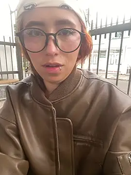 Snapshot of Sallem_Pink chatting on April 7, 2026, 11:10 am Sallem Pink online show from April 7, 2026, 11:10 am