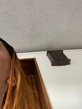 Snapshot of Sallem_Pink chatting on April 12, 2026, 11:04 am Sallem Pink online show from April 12, 2026, 11:04 am