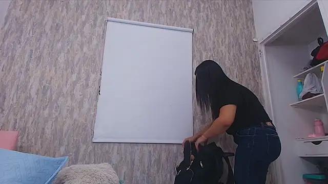 abbypratt online show from September 25, 2025, 7:17 pm