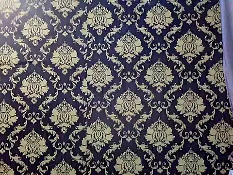 Snapshot of your_wifey chatting on September 20, 2025, 12:39 pm your wifey online show from September 20, 2025, 12:39 pm