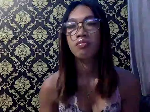 Snapshot of your_wifey chatting on September 24, 2025, 12:08 pm your wifey online show from September 24, 2025, 12:08 pm