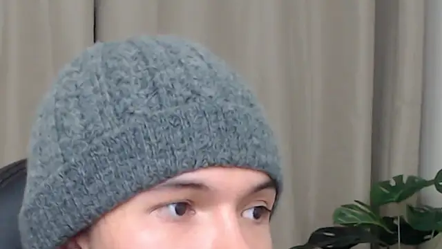 Xoxo Smiles online show from December 19, 2025, 7:21 pm