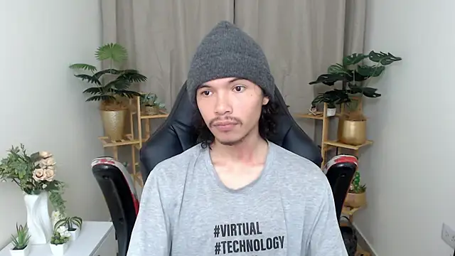 Xoxo Smiles online show from December 22, 2025, 3:20 pm