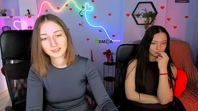 eva smiith  online show from April 8, 2026, 6:02 am