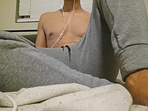 Nicks9inches online show from September 17, 2025, 12:07 pm