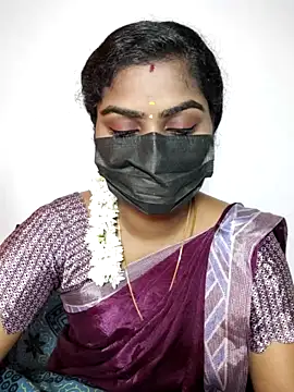 Snapshot of Tamil_Princess12 chatting on November 19, 2025, 5:29 am Tamil Princess12 online show from November 19, 2025, 5:29 am