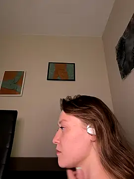 Snapshot of Bambi-Live chatting on September 9, 2025, 7:24 pm Bambi-Live online show from September 9, 2025, 7:24 pm