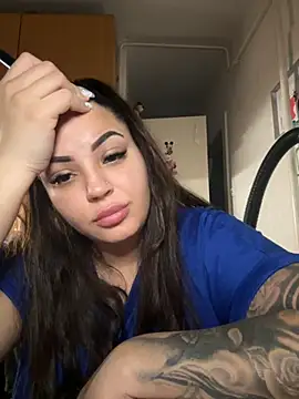 sexybunny18255 online show from November 25, 2025, 10:32 pm