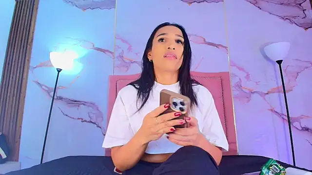 AlyaThompson online show from May 22, 2026, 4:08 am