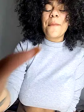 Snapshot of Yerystar chatting on October 2, 2025, 7:32 pm Yerystar online show from October 2, 2025, 7:32 pm