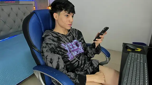 SamBlack  online show from May 9, 2026, 1:16 pm