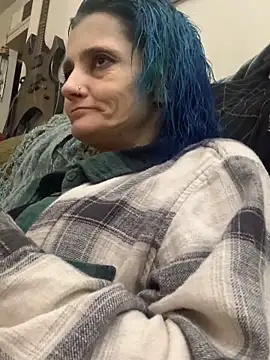 Evieskyyxh online show from April 8, 2026, 5:46 pm