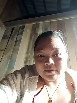 Snapshot of MaySweetb chatting on November 1, 2025, 12:29 pm MaySweetb online show from November 1, 2025, 12:29 pm