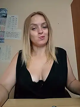 Ami Foxy online show from August 6, 2026, 5:53 am