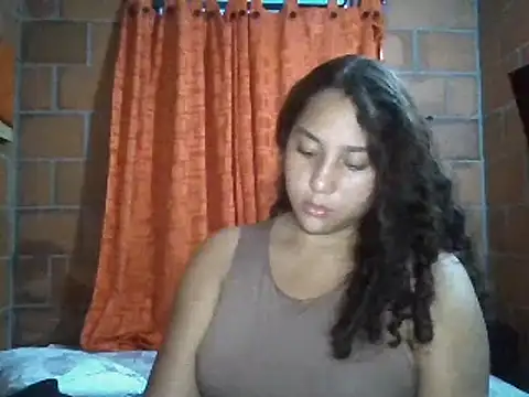 AnaisVelvet11 online show from September 30, 2025, 11:10 pm