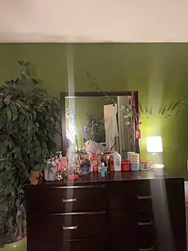 Snapshot of caramel__cremes chatting on November 16, 2025, 1:44 am caramel cremes online show from November 16, 2025, 1:44 am