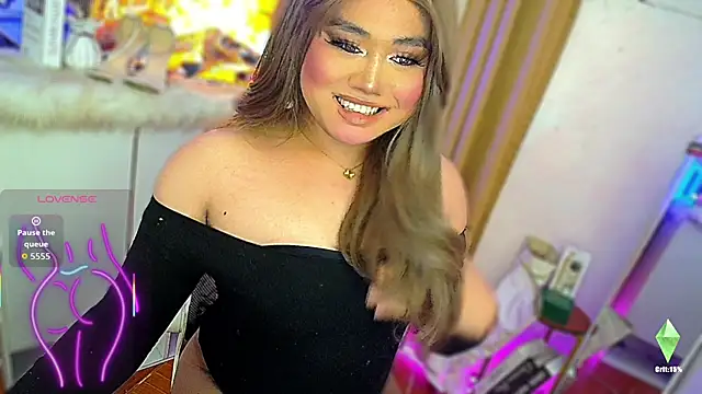 ursexy ceciliaxx online show from July 30, 2026, 7:02 pm