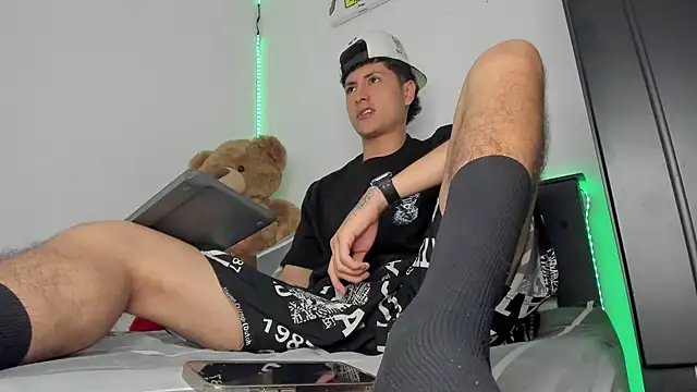 Snapshot of Mateo_Escobar chatting on November 27, 2025, 4:47 am Mateo Escobar online show from November 27, 2025, 4:47 am