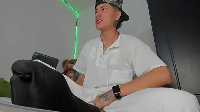 Snapshot of Mateo_Escobar chatting on November 29, 2025, 11:41 pm Mateo Escobar online show from November 29, 2025, 11:41 pm