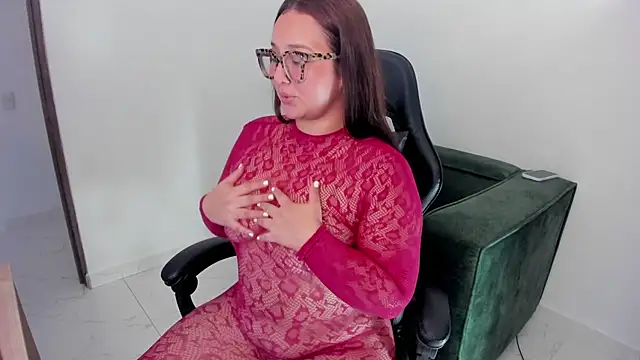 Kyleighc online show from April 27, 2026, 10:08 pm