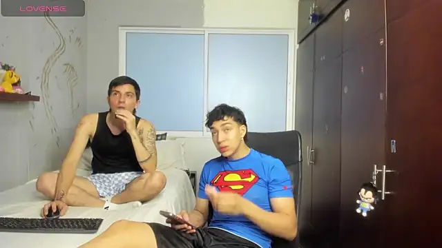 Snapshot of Noxx_starkK chatting on October 26, 2025, 12:27 am Noxx starkK online show from October 26, 2025, 12:27 am