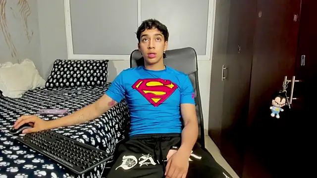 Snapshot of Noxx_starkK chatting on November 15, 2025, 2:53 am Noxx starkK online show from November 15, 2025, 2:53 am