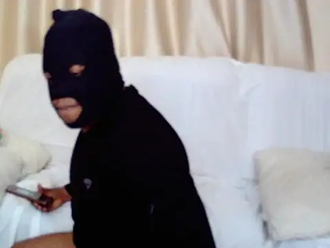 Snapshot of AfricanoMasqueMan chatting on September 15, 2025, 1:33 pm AfricanoMasqueMan online show from September 15, 2025, 1:33 pm