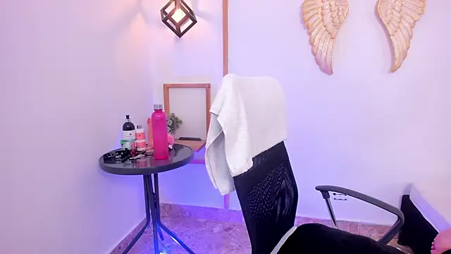 Hanny belle online show from September 11, 2025, 1:22 pm