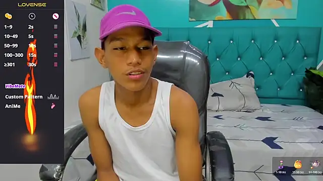 Snapshot of Rory_castro chatting on October 28, 2025, 10:45 pm Rory castro online show from October 28, 2025, 10:45 pm