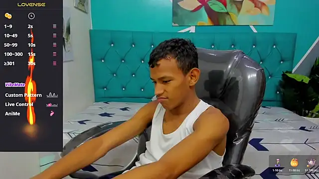 Snapshot of Rory_castro chatting on November 6, 2025, 10:21 pm Rory castro online show from November 6, 2025, 10:21 pm