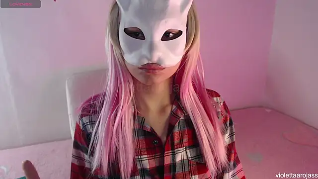 violettaarojass online show from November 18, 2025, 9:58 am