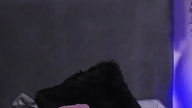 saramikaelson online show from March 6, 2026, 12:07 am