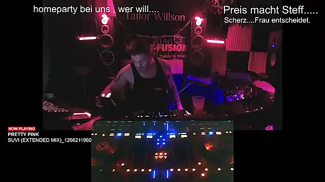 Wir2002Paar online show from November 15, 2025, 11:32 pm