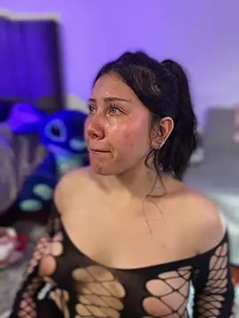 snow doll online show from March 27, 2026, 7:57 pm