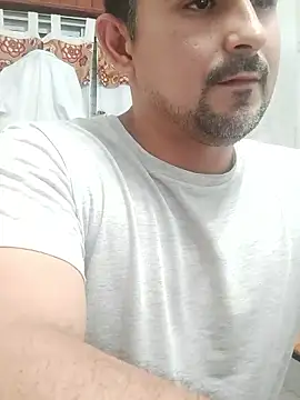 Bradd 32 online show from January 9, 2026, 5:32 am