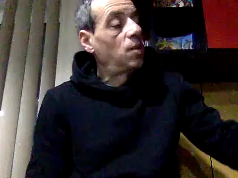 adiluci1 online show from February 8, 2026, 3:21 am