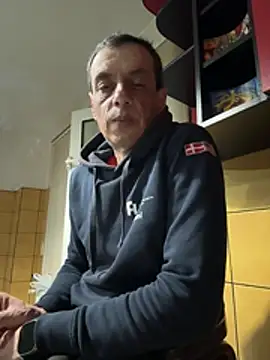 adiluci1 online show from March 22, 2026, 7:28 pm